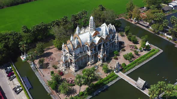 Wat Phai Rong Wua Temples Buddhas and Sculptures in Suphan Buri Thailand alt