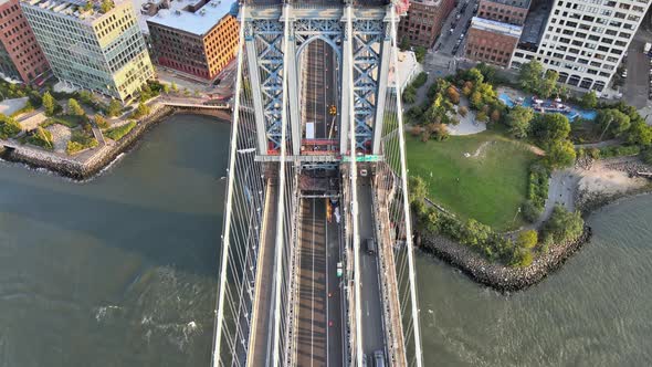 New York Side View of Manhattan Bridge in the Buildings of New York City