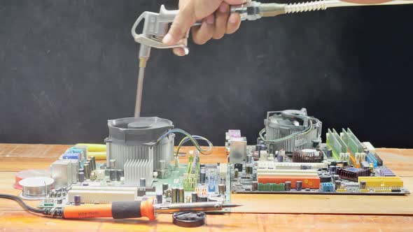 Cleaning The Computer Mainboard