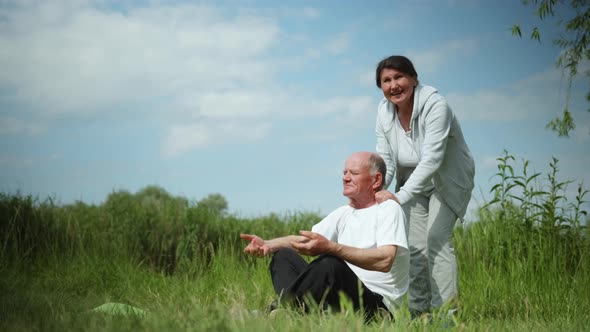 Sports Life, Elderly Married Couple Leads an Active Lifestyle Takes Care of His Health Practices