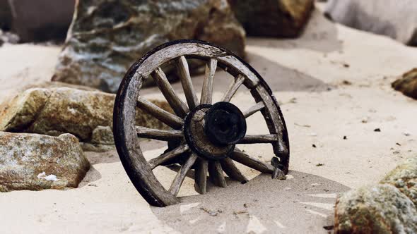 Old Tradition Waggon Wheel on the Sand alt