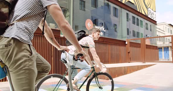 Students with bikes at university