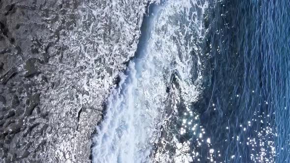 Vertical Video Sea Near the Coast  Closeup of the Coastal Seascape