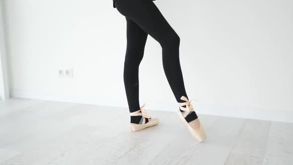 Ballerina Legs in Beige Pointe Shoes