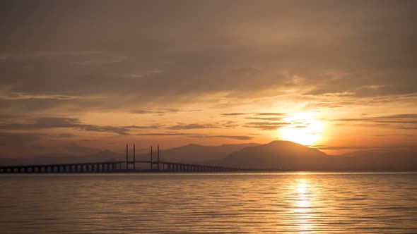 Timelapse sunrise at BM hill and Penang Bridge