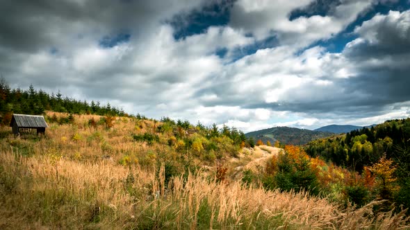 Autumn scenery in the mountains.