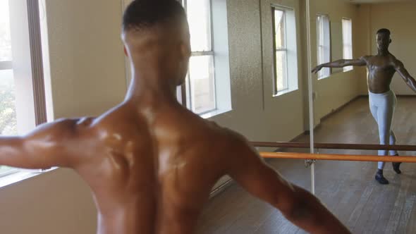 Male ballet dancer dancing in the studio 4k