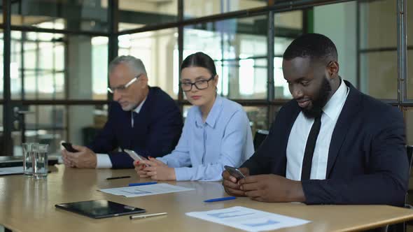 Happy Business People Chatting by Smartphones, Modern Technology, Business App