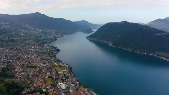 Panoramic view of the resort town of Garda the north of Italy.