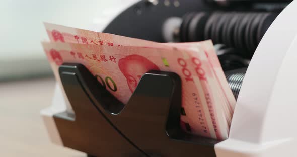 Counting Chinese banknote on machine