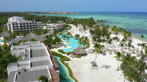 Pananoramica ofHotel Secrets Cap Cana Resort, lonely For the covid-19 pandemic