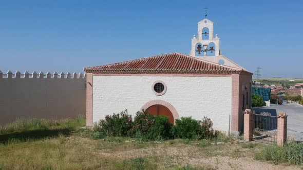 Bodega Gótica is a family business that has been producing grapes for several generations in the mun