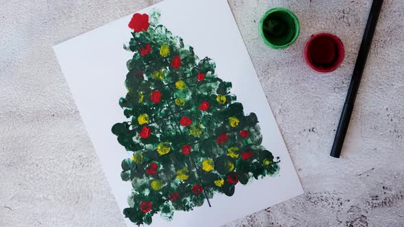 Paint with Fingers Merry Christmas Tree