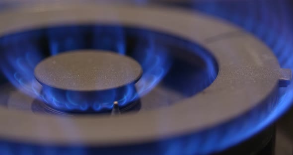 Natural gas inflammation from kitchen stove