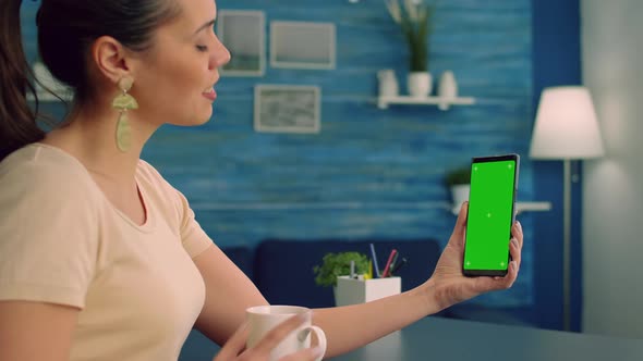 Business Woman Holding Mock Up Green Screen Chroma Key Smartphone