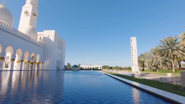 Breathtaking exterior Sheikh Zayed Grand Mosque, Abu Dhabi, United Arab Emirates