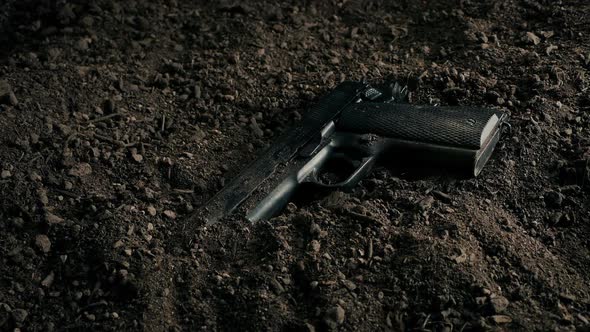 Gun In The Dirt Rotating Shot alt