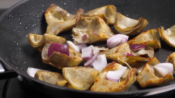 Cooking Artichoks on Frying Pan