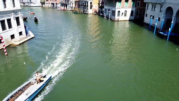 Timelapse from the famed Realto Bridge in Venice Italy