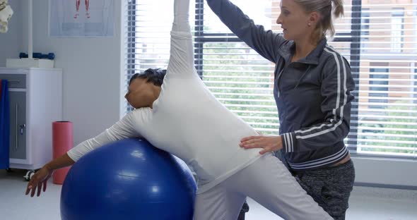 Physiotherapy session at a hospital alt