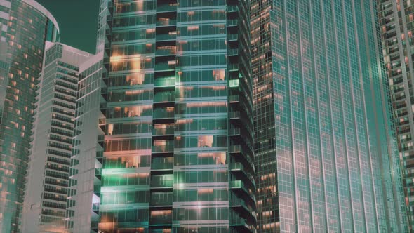 Sunset in the Skyscrapers of Manhattan alt