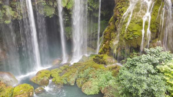 Aerial Waterfall Bed Greens