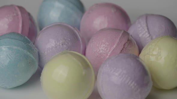 Bath Bombs in Different Colors Spin