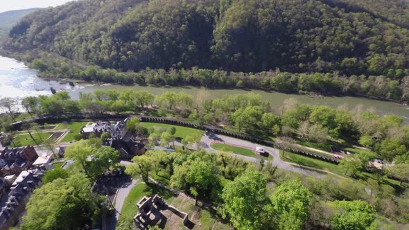 Harpers Ferry National Park is situated at the confluence of the Potomac & Shenandoah rivers where M