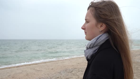 The Girl Looks at the Sea