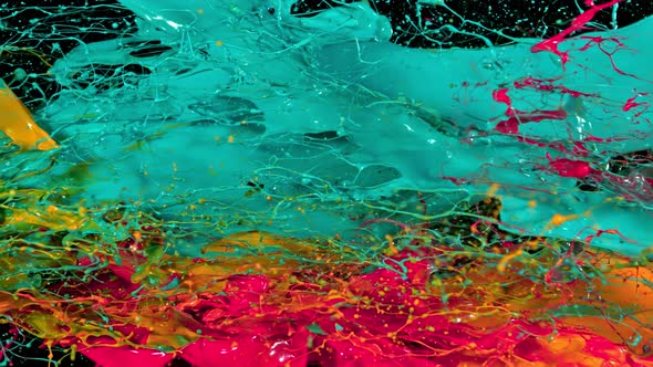 Super Slow Motion of Splashing Colors at 1000 Fps