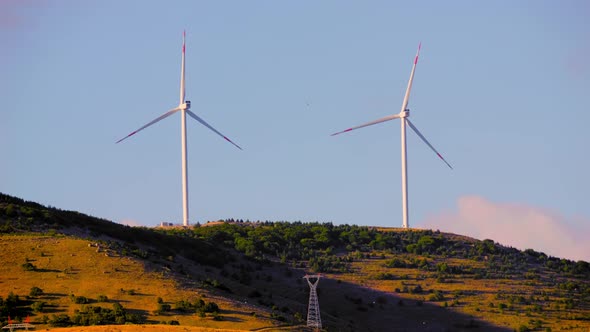 Wind Turbine (4K)