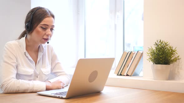 Call Center Girl Talking with Customer, Online Help