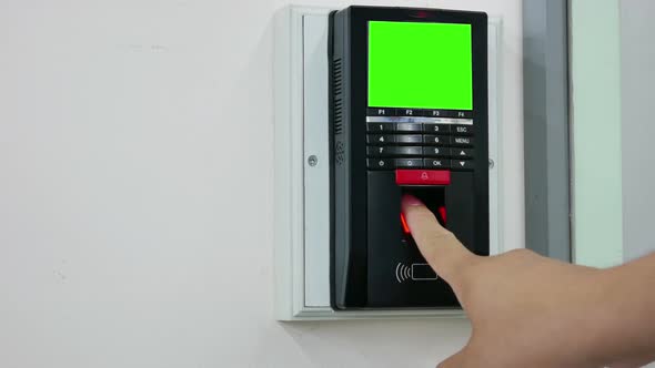 Finger Scanning on the Security Scanner 