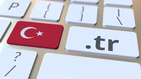 Turkish Domain .Tr and Flag of Turkey on the Buttons