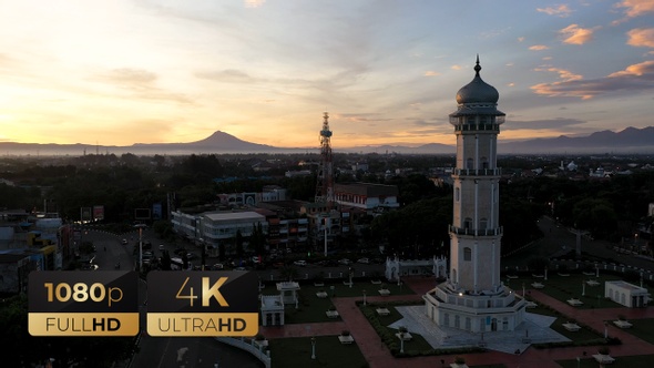 AH - Minaret of Baiturrahman Grand Mosque 07