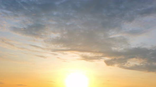 4K UHD : Timelapse of beautiful sky with clouds background