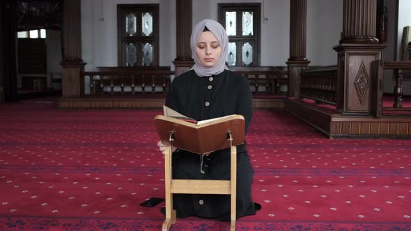 Women Reading Quran