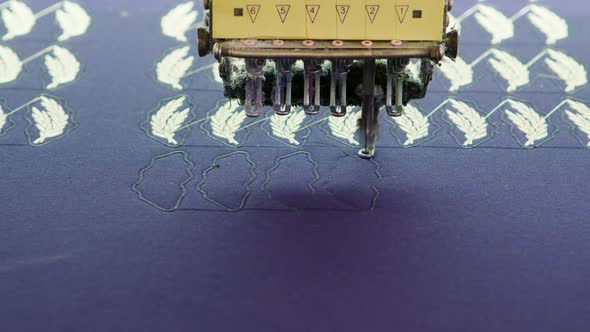 Automatic Sewing Machinery Making Patterns From Digital Command