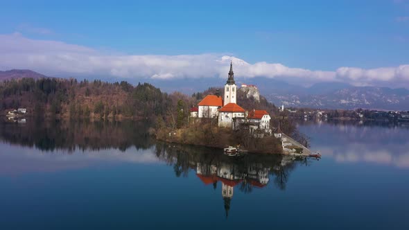 Bled Lake and Marijinega Vnebovzetja Church