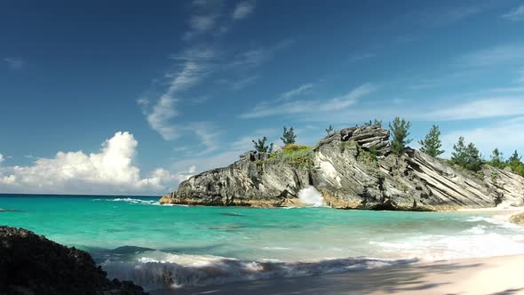 Stonehole Bay Beach is a lovely beach on the South Shore coastline of Bermuda.