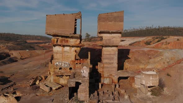 Fly through of the chimneys of the São Domingos mine oven.