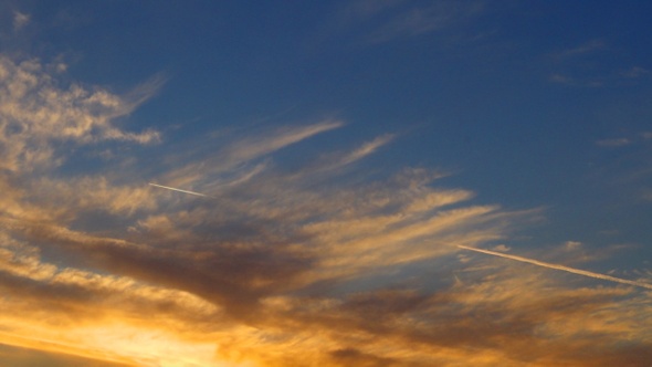 Evening Sunset Timelapse with Plane Jet Trails