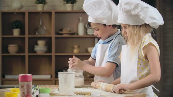 Siblings Baking