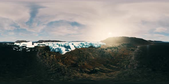 VR360 Icebergs Off Coast of Antarctica