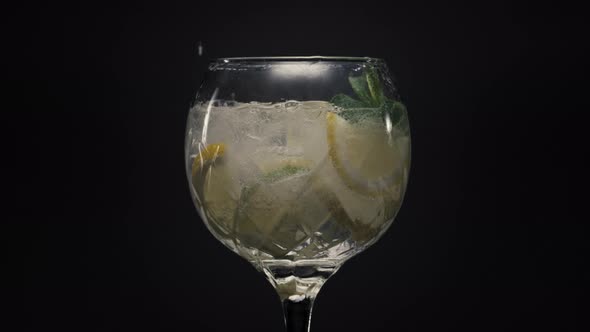 Fizzy Lemon Ice Mint Bubbled Cocktail Closeup