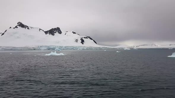 A Small Iceberg in the Bay