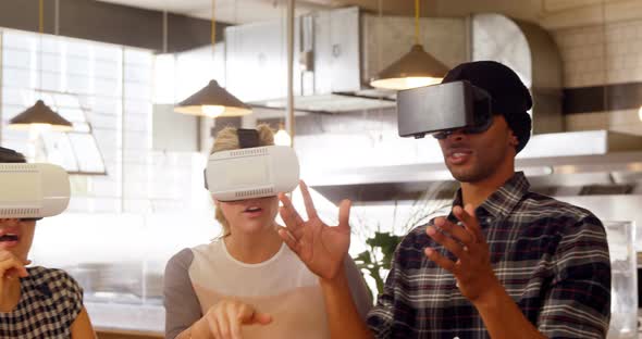 Executives using virtual reality headset 4k