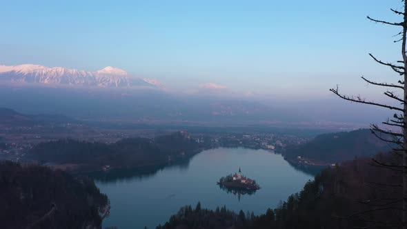 Bled Lake and Marijinega Vnebovzetja Church