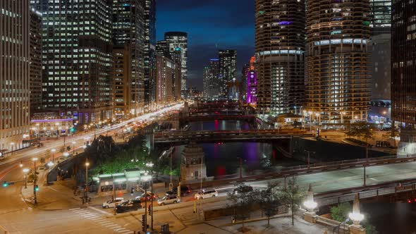 Time Lapse of downtown Chicago and the Chicago river