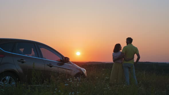 Happy Family Meets Sunrise